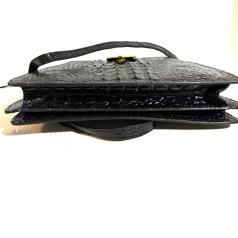Elegant Black Crocodile-Embossed leather Women's Bag